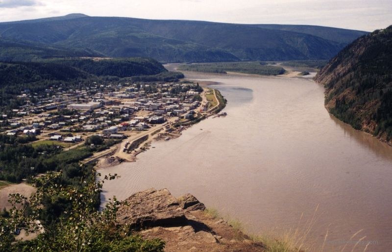 Dawson yukon river town viewpoint